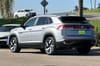 8 thumbnail image of  2024 Volkswagen Atlas Cross Sport 2.0T SE w/Technology
