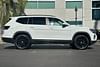 3 thumbnail image of  2024 Volkswagen Atlas 2.0T SE w/Technology