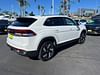 5 thumbnail image of  2024 Volkswagen Atlas Cross Sport 2.0T SE w/Technology