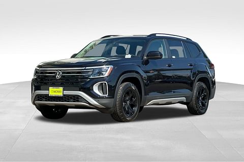 1 image of 2024 Volkswagen Atlas 2.0T Peak Edition SE w/Technology