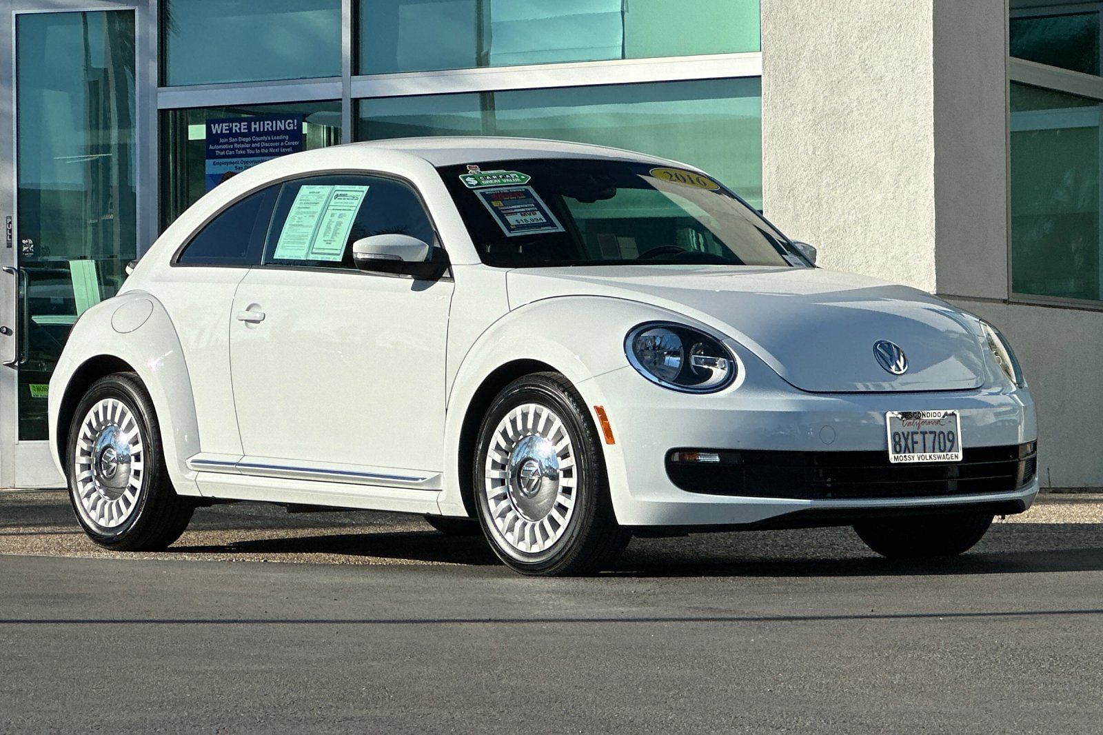 Used 2016 Volkswagen Beetle SE with VIN 3VWJ17AT0GM614800 for sale in Escondido, CA