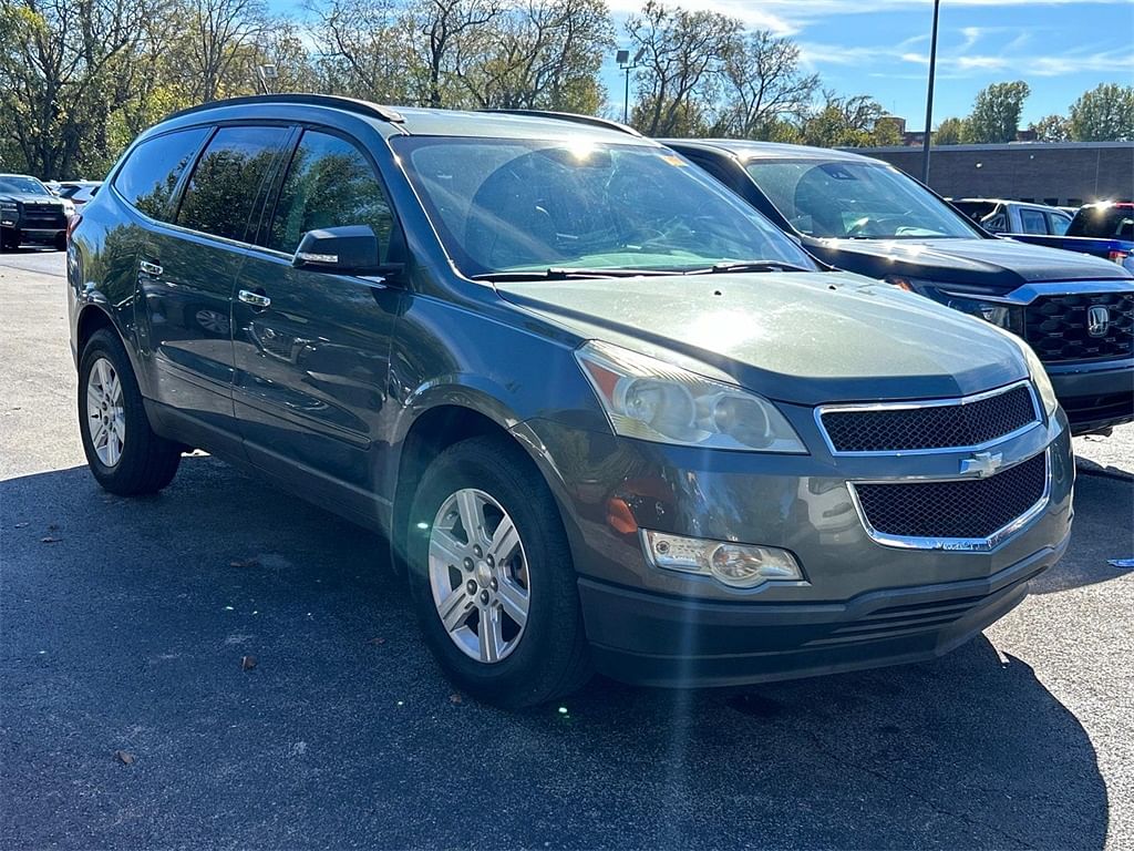 Used 2011 Chevrolet Traverse 2LT with VIN 1GNKRJED2BJ326242 for sale in Murfreesboro, TN