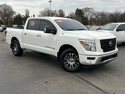 1 image of 2020 Nissan Titan SV