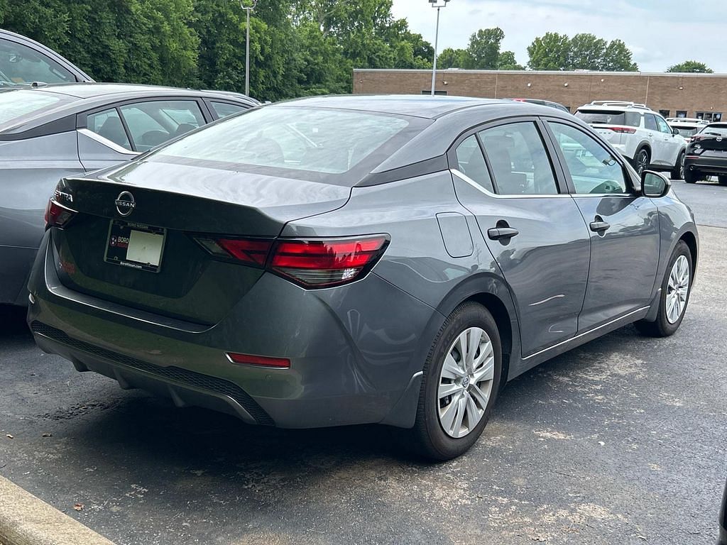 Used 2025 Nissan Sentra S with VIN 3N1AB8BVXSY212566 for sale in Murfreesboro, TN