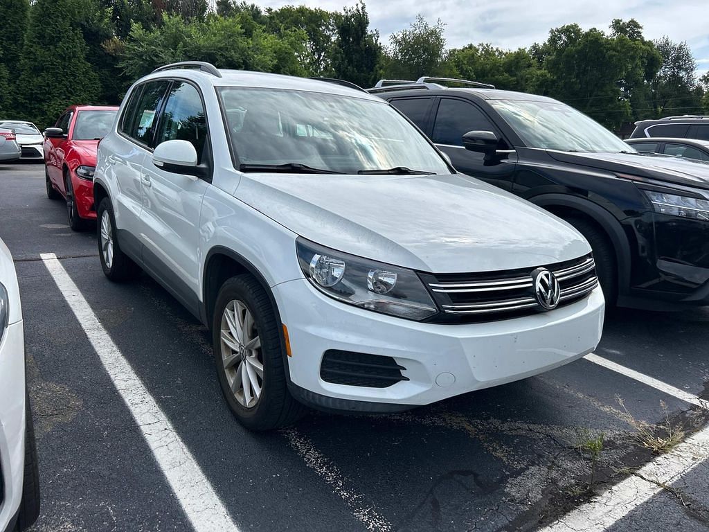 Used 2017 Volkswagen Tiguan Limited Base with VIN WVGAV7AX1HK044157 for sale in Murfreesboro, TN