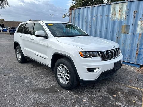 1 image of 2018 Jeep Grand Cherokee Laredo