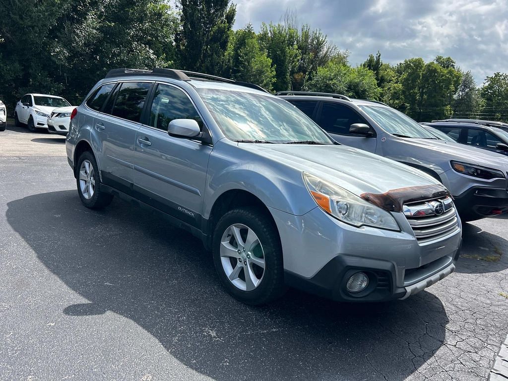 Used 2013 Subaru Outback Limited with VIN 4S4BRCPC2D3223219 for sale in Murfreesboro, TN