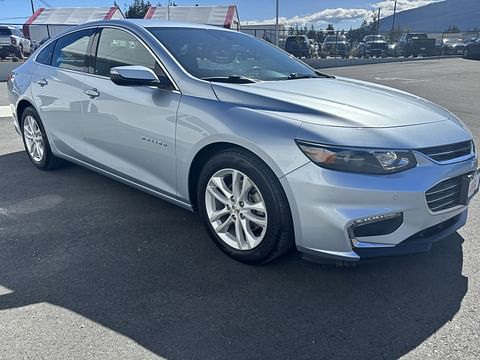 1 image of 2017 Chevrolet Malibu Hybrid