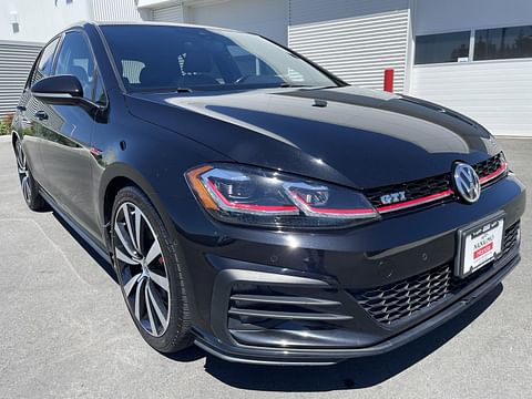 1 image of 2018 Volkswagen Golf GTI