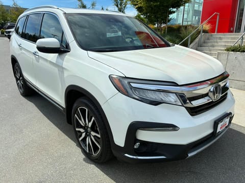 1 image of 2019 Honda Pilot Touring 7-Passenger