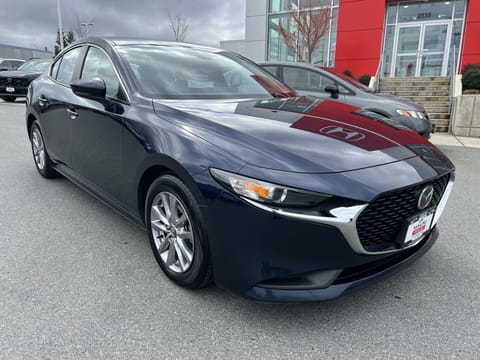1 image of 2019 Mazda Mazda3 GS