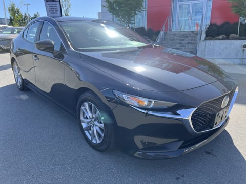 1 image of 2019 Mazda Mazda3 GS
