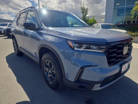 1 image of 2025 Honda Pilot TrailSport