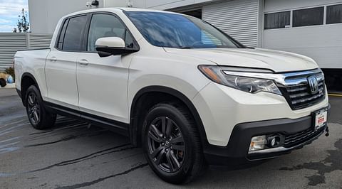 1 image of 2017 Honda Ridgeline Sport