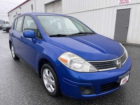 1 image of 2009 Nissan Versa 1.8 SL