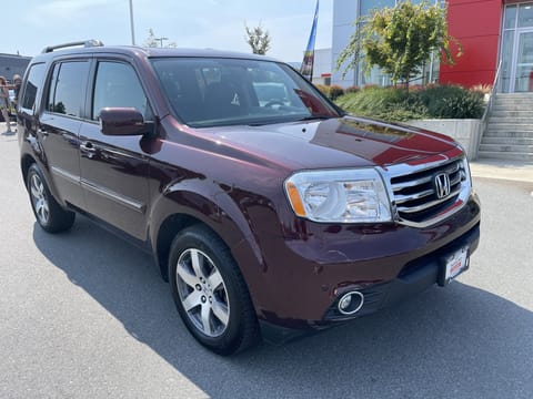 1 image of 2013 Honda Pilot Touring