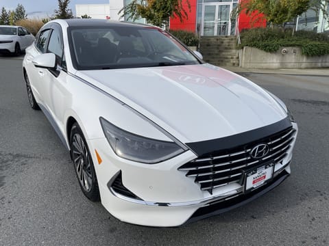 1 image of 2022 Hyundai Sonata Hybrid Ultimate