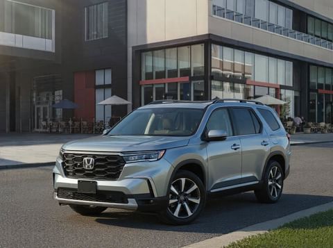 1 image of 2025 Honda Pilot Touring w/HPD Wheels
