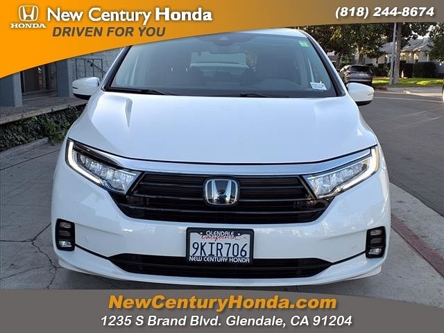 Used 2024 Honda Odyssey Touring with VIN 5FNRL6H84RB005664 for sale in Glendale, CA