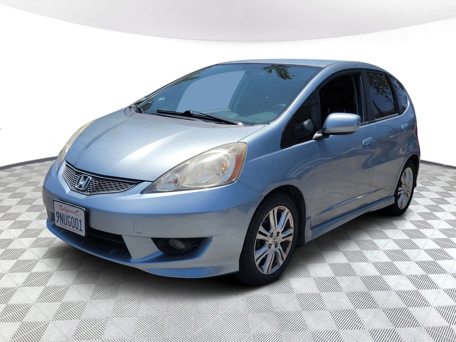 Used 2011 Honda Fit Sport with VIN JHMGE8H52BC025805 for sale in Glendale, CA