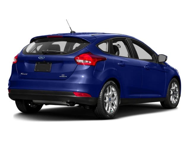 2 thumbnail image of  2016 Ford Focus SE