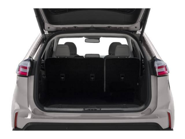 11 thumbnail image of  2020 Ford Edge SEL