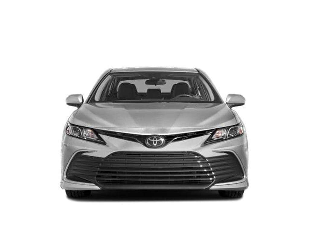 7 thumbnail image of  2023 Toyota Camry LE