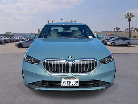 2025 BMW 5 Series 530i
