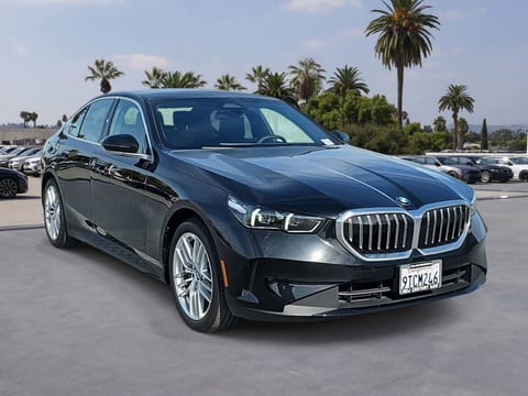 2025 BMW 5 Series 530i