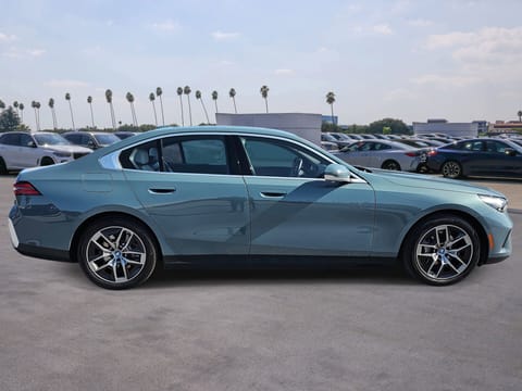 2025 BMW i5 eDrive40