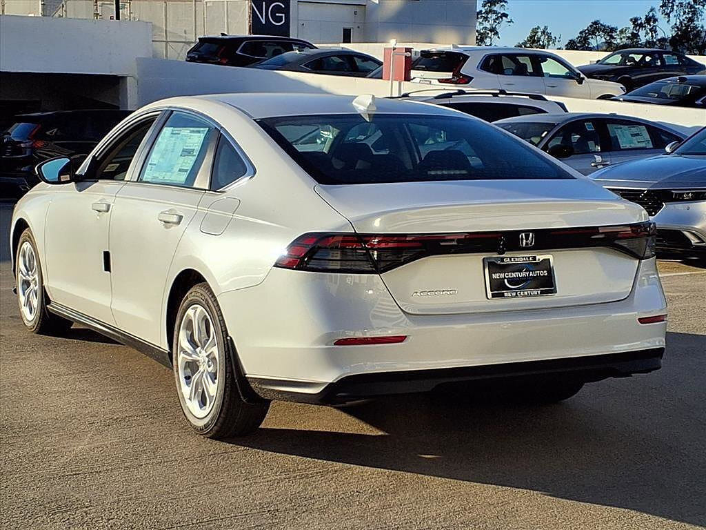 2025 Honda Accord LX - Photo 6