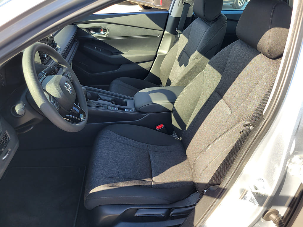 2025 Honda Accord LX - Photo 17