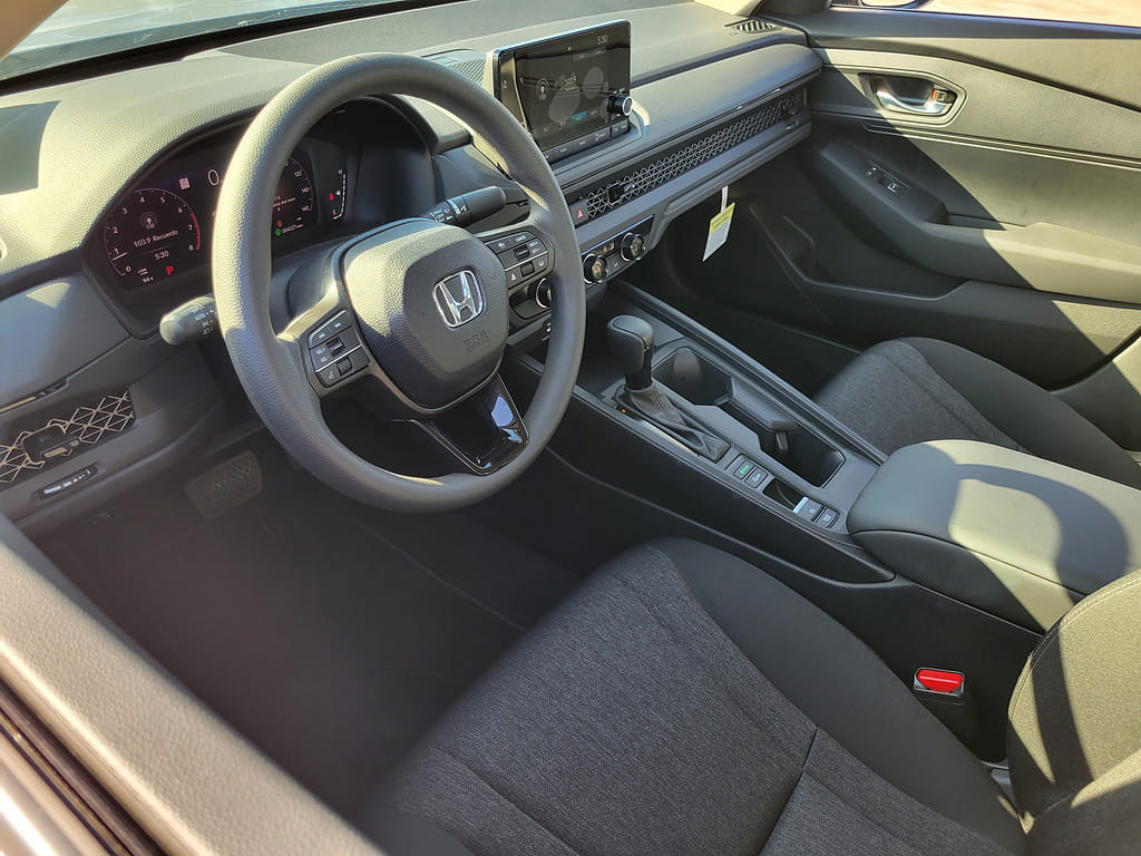 2025 Honda Accord LX - Photo 16