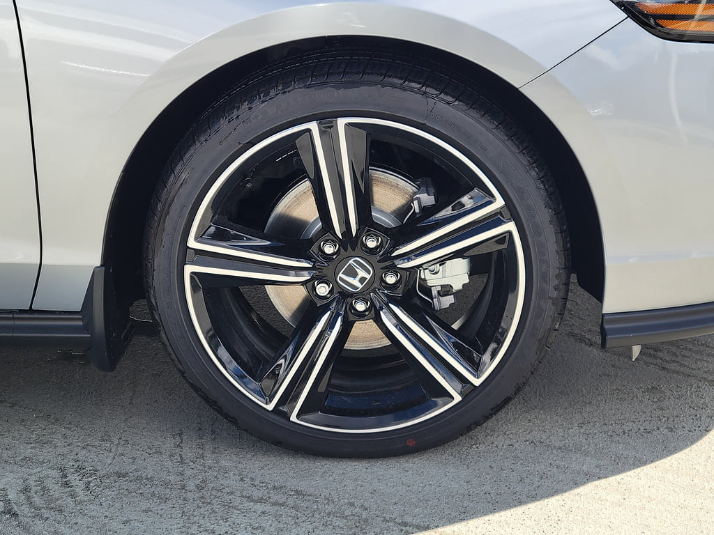 2026 Honda Accord photo 5