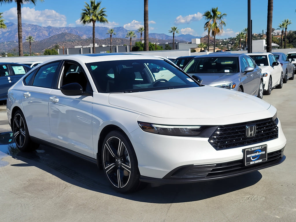 2026 Honda Accord photo 2
