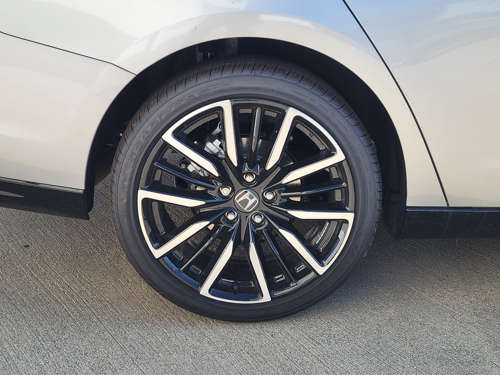 2026 Honda Accord Hybrid Touring - Photo 6