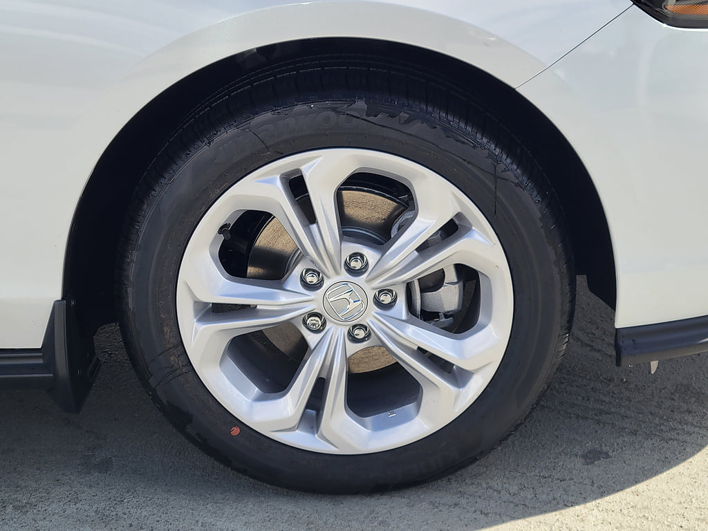 2026 Honda Accord photo 5