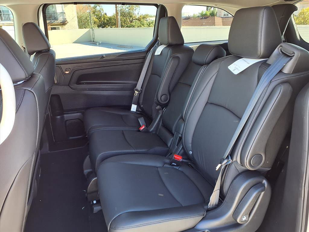 2026 Honda Odyssey EX-L - Photo 8