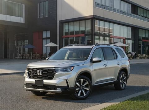 1 image of 2025 Honda Pilot Touring w/HPD Wheels