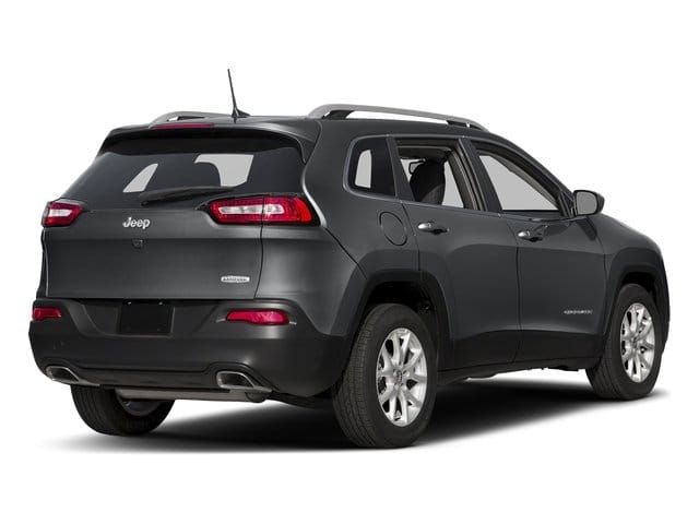 2 thumbnail image of  2018 Jeep Cherokee Latitude
