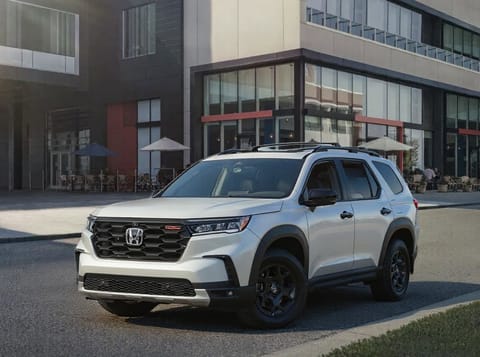 1 image of 2025 Honda Pilot TrailSport