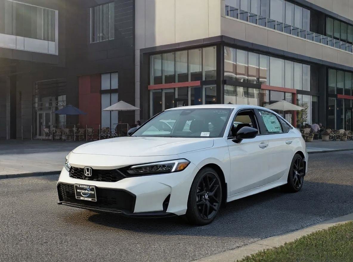 2025 Honda Civic Sport's photo