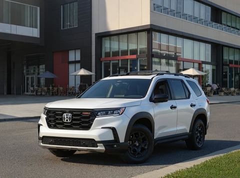 1 image of 2025 Honda Pilot TrailSport