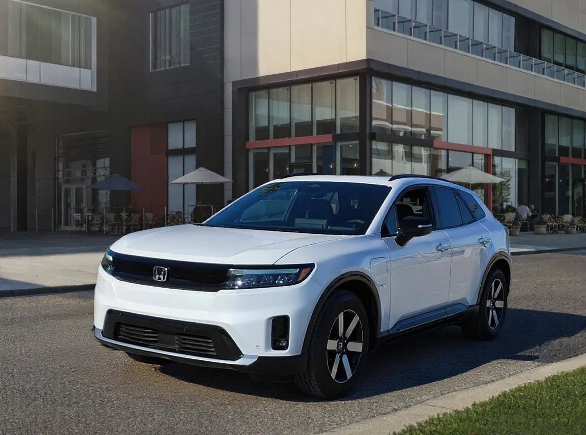 2026 Honda Prologue Touring's photo