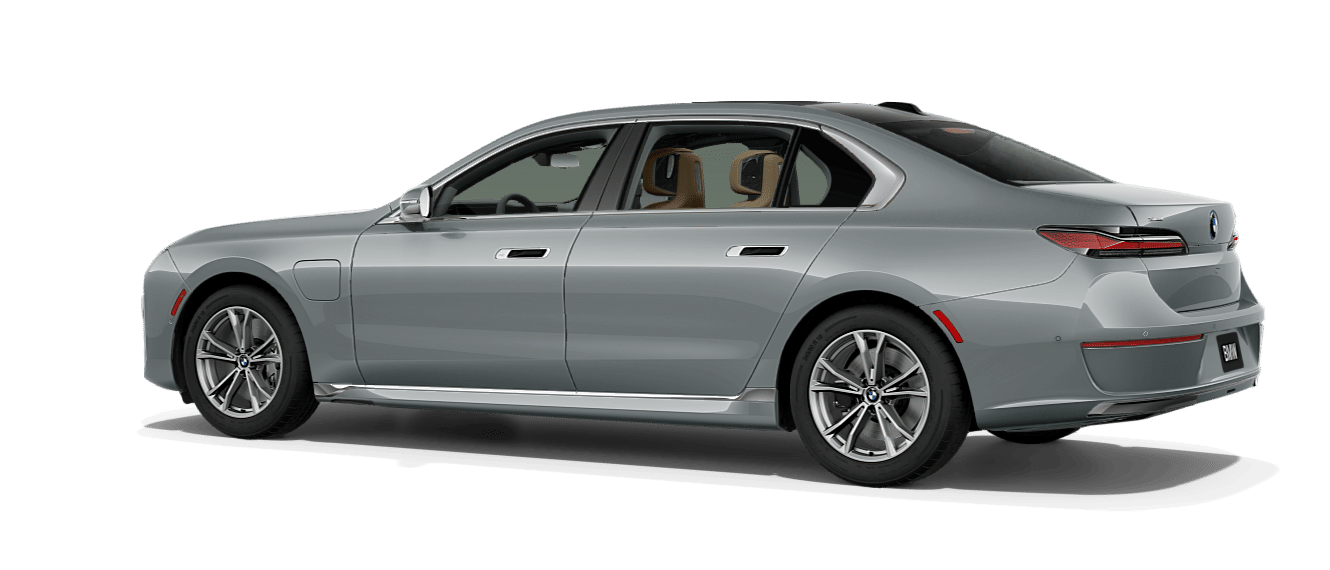 4 thumbnail image of  2025 BMW 7 Series 750e xDrive