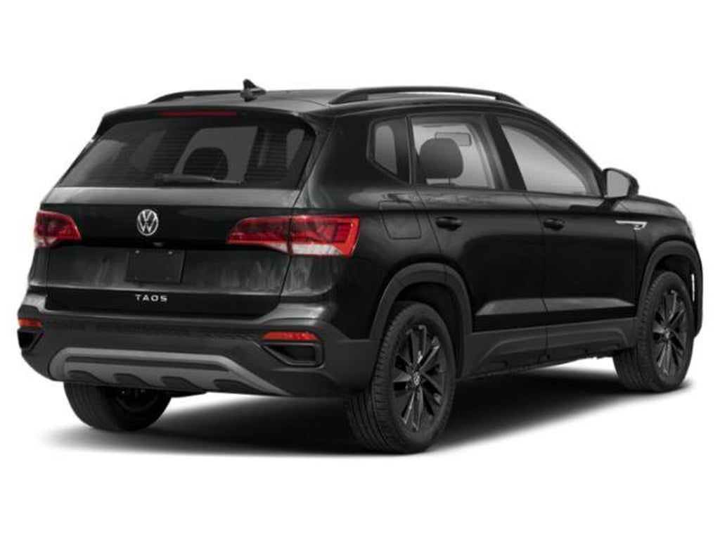 2 thumbnail image of  2022 Volkswagen Taos S