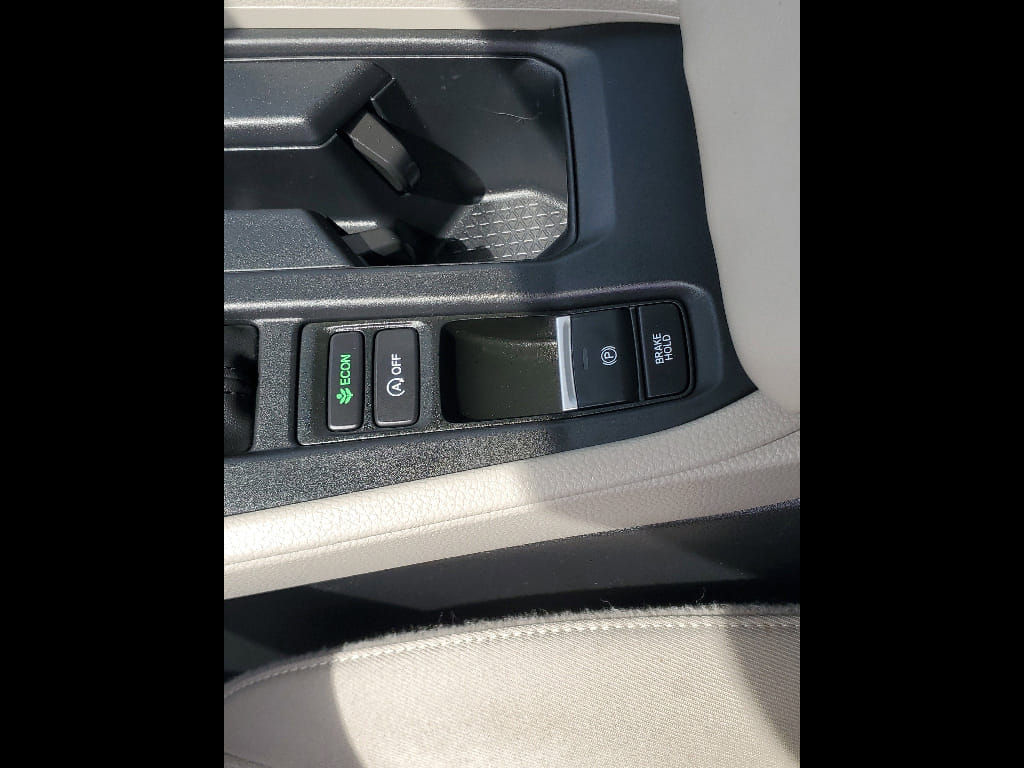29 thumbnail image of  2023 Honda Accord Sedan EX