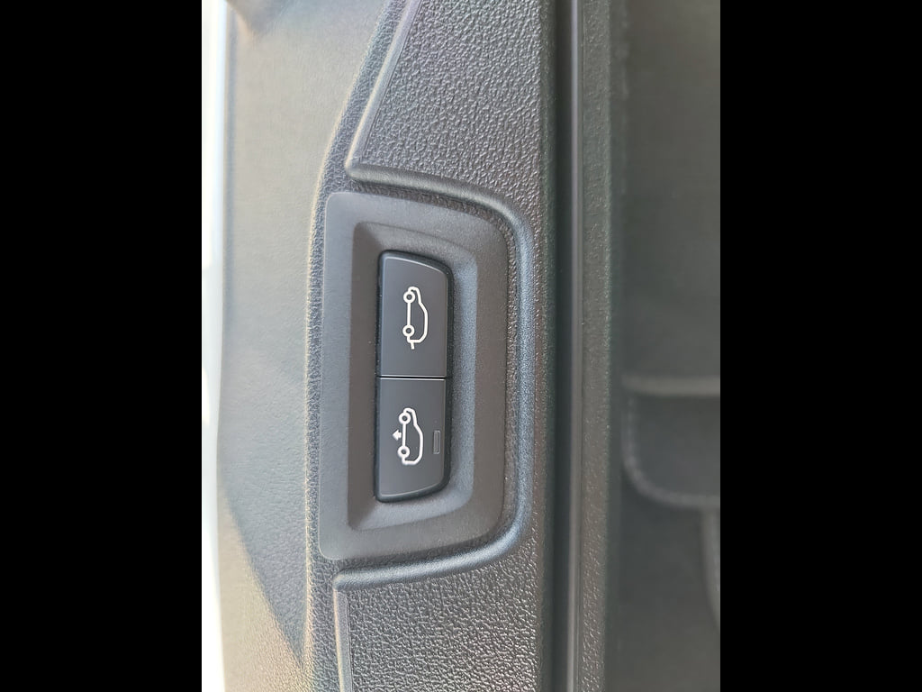 10 thumbnail image of  2024 BMW X7 xDrive40i xDrive40i