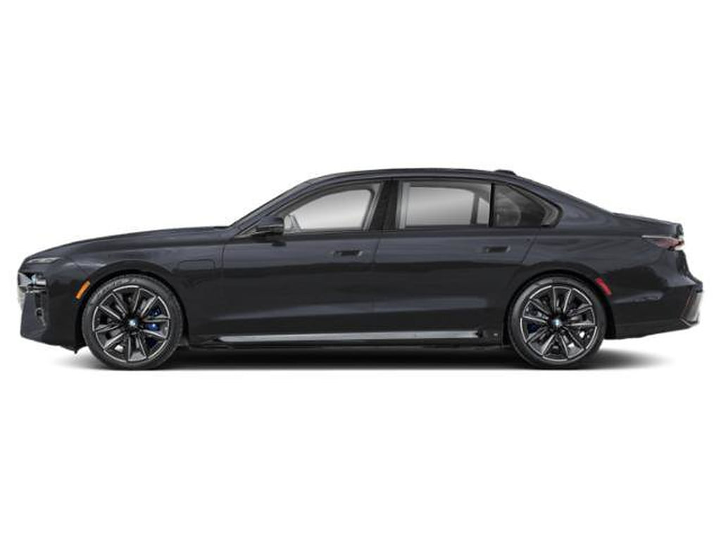 6 thumbnail image of  2026 BMW 750e xDrive xDrive