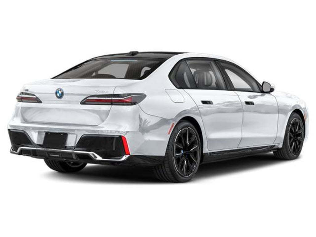 2 thumbnail image of  2026 BMW 750e xDrive xDrive